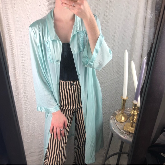 Vintage lingerie robe - Picture 5 of 6